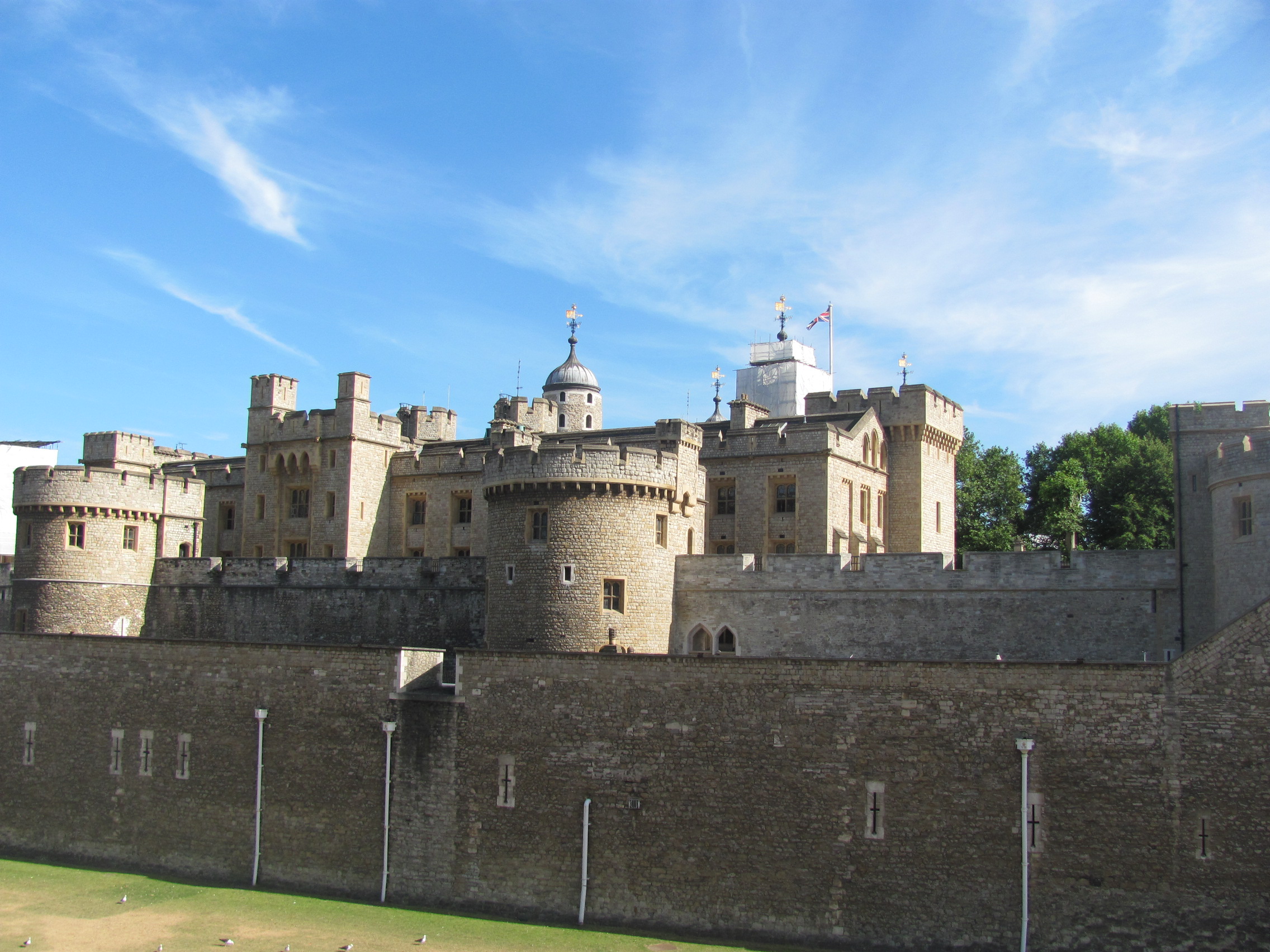 Bus Tours to Tower of London